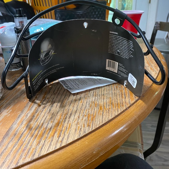 New Adidas Baseball & Softball Face Mask Triple Stripe Phenom - Picture 2 of 2